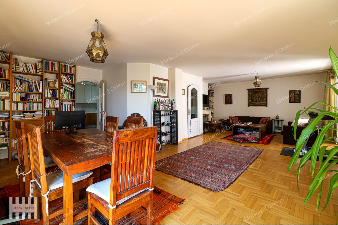 5+1 Flat for Sale with Terrace and Bosphorus View in Gümüşsuyu