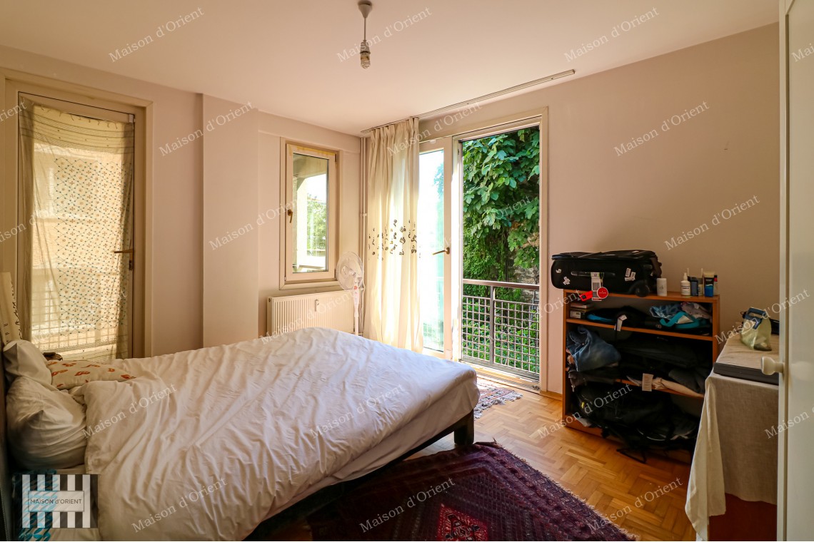 5+1 Flat for Sale with Terrace and Bosphorus View in Gümüşsuyu