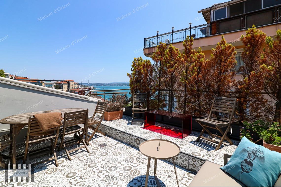 5+1 Flat for Sale with Terrace and Bosphorus View in Gümüşsuyu