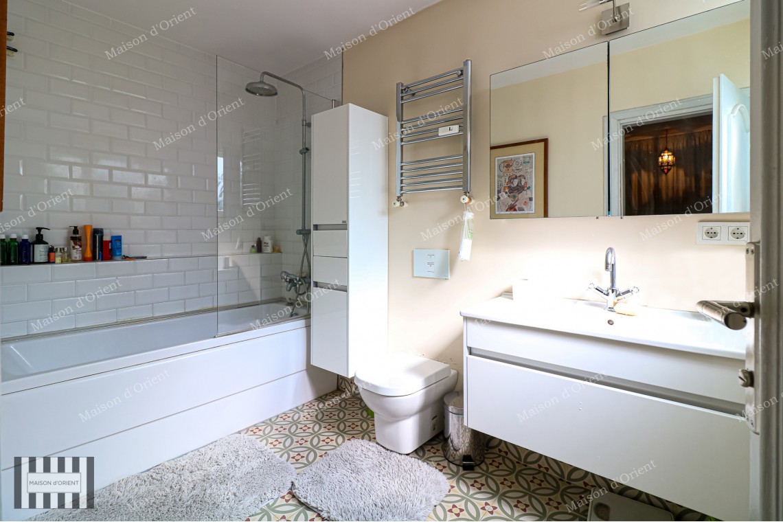 5+1 Flat for Sale with Terrace and Bosphorus View in Gümüşsuyu