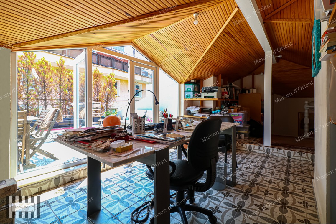 5+1 Flat for Sale with Terrace and Bosphorus View in Gümüşsuyu