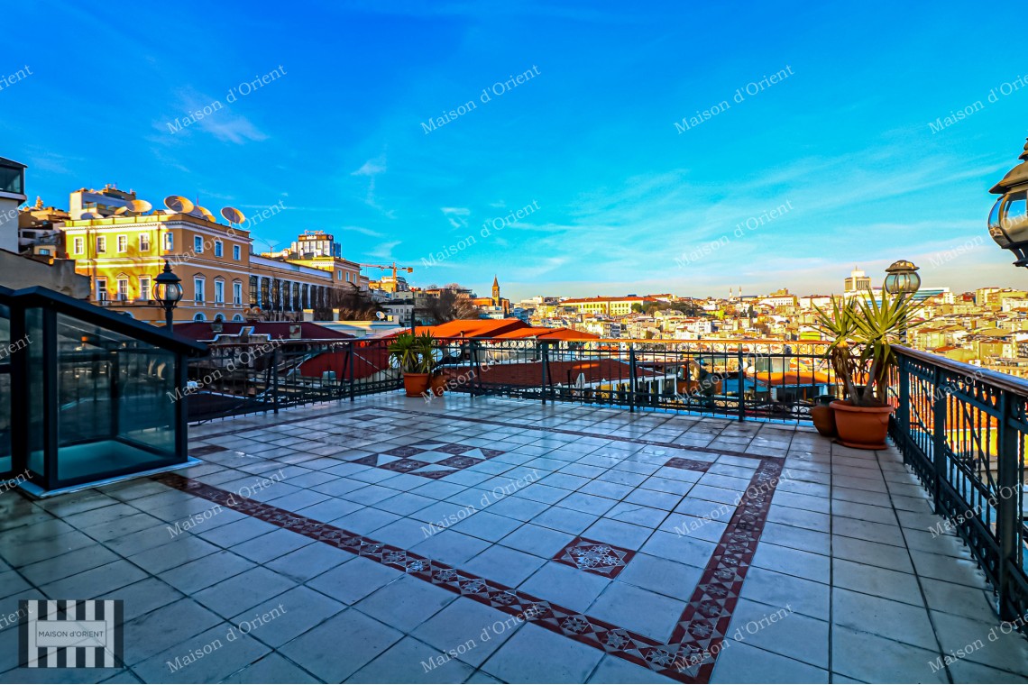 Fully Renovated 3+1 Apartment For Sale in Galata