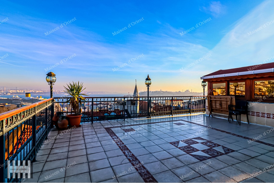 Fully Renovated 3+1 Apartment For Sale in Galata