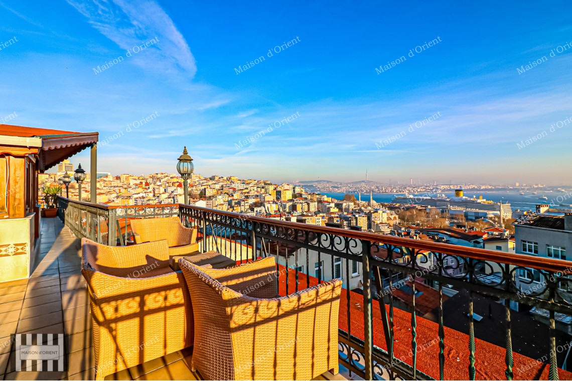 Fully Renovated 3+1 Apartment For Sale in Galata