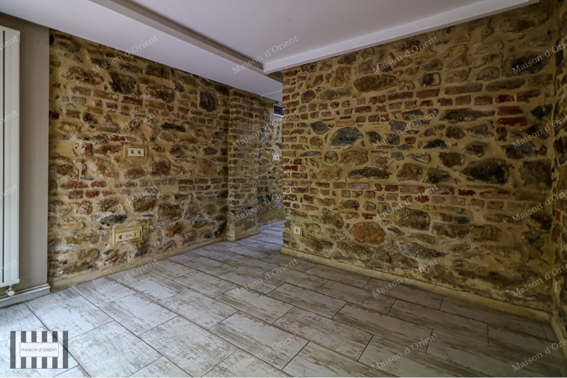 70 sqm Shop/Store in Historical Building at Cihangir