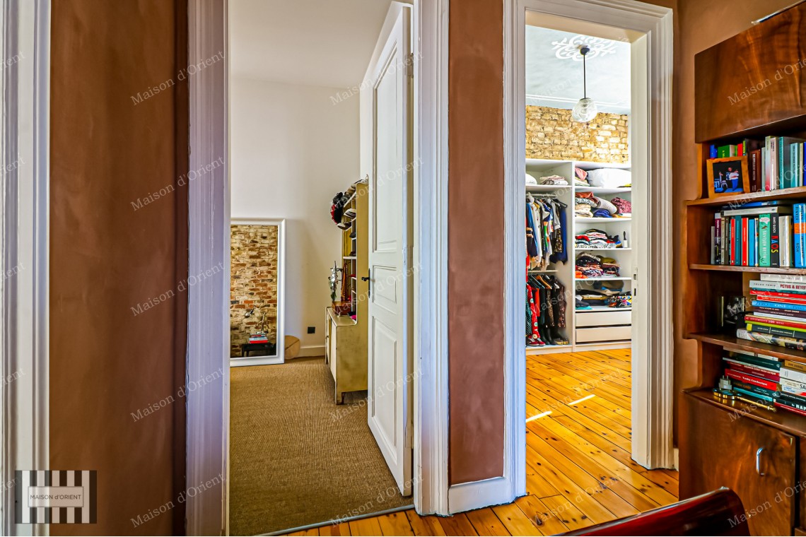 2+1 Flat for Sale with Airbnb License in Historical Mavrogordato Building
