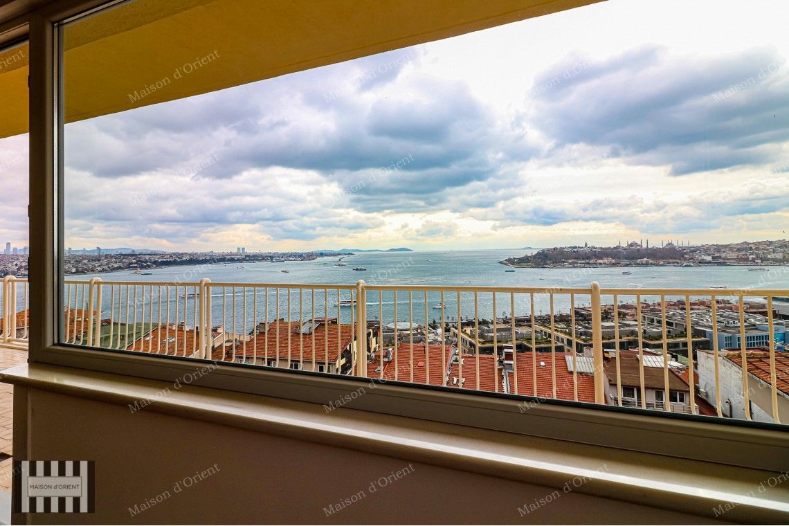 5+1 Rental Flat with Balcony and Panoramic View in Cihangir