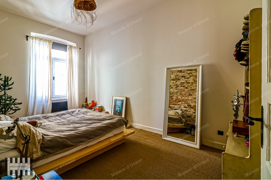 2+1 Flat for Sale with Airbnb License in Historical Mavrogordato Building