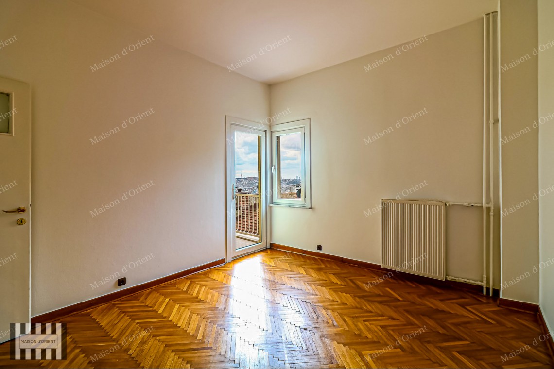 5+1 Rental Flat with Balcony and Panoramic View in Cihangir