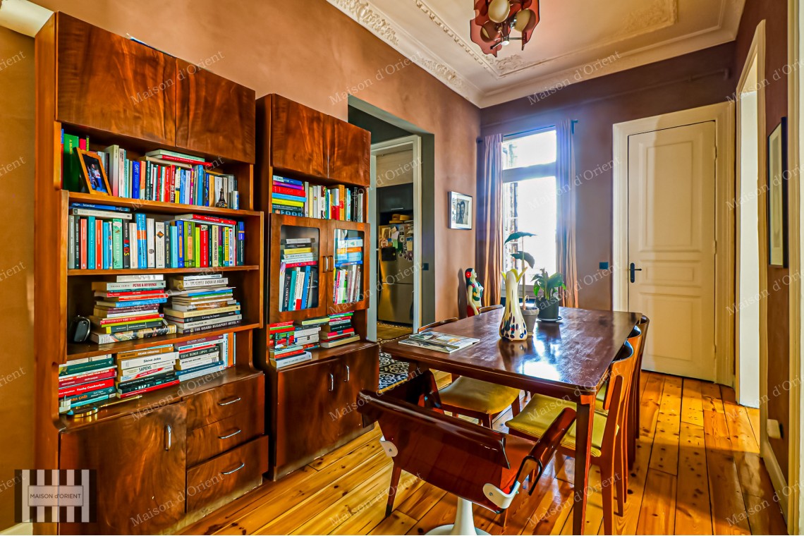 2+1 Flat for Sale with Airbnb License in Historical Mavrogordato Building