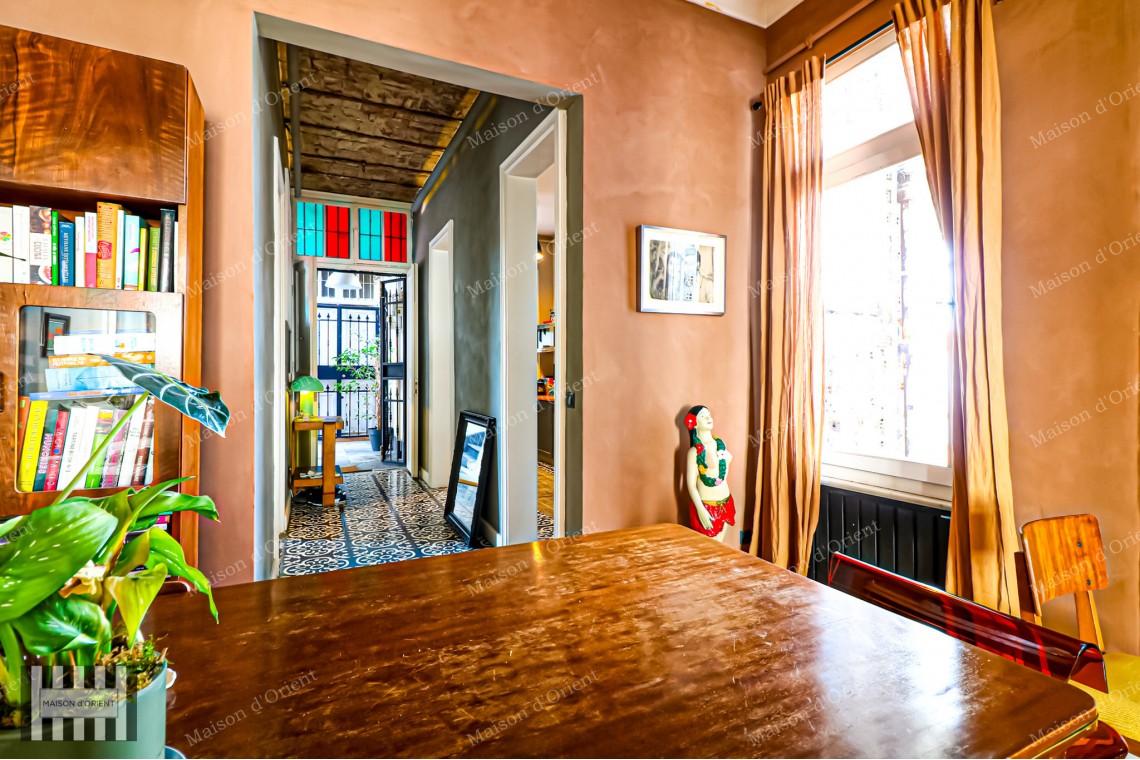 2+1 Flat for Sale with Airbnb License in Historical Mavrogordato Building