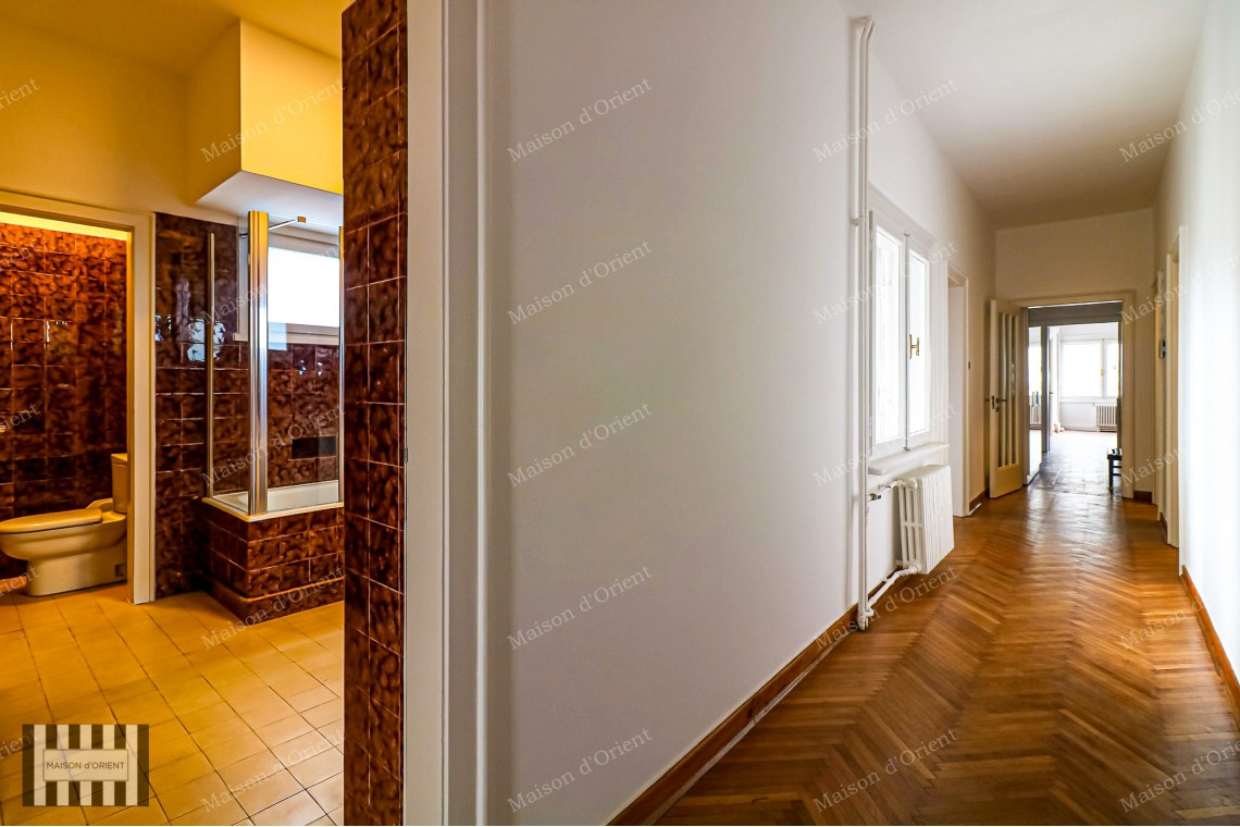 5+1 Rental Flat with Balcony and Panoramic View in Cihangir
