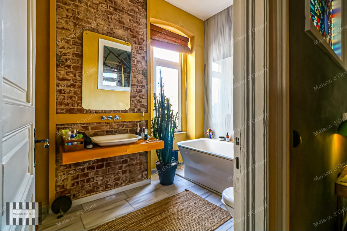 2+1 Flat for Sale with Airbnb License in Historical Mavrogordato Building