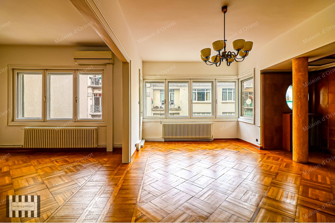 5+1 Rental Flat with Balcony and Panoramic View in Cihangir