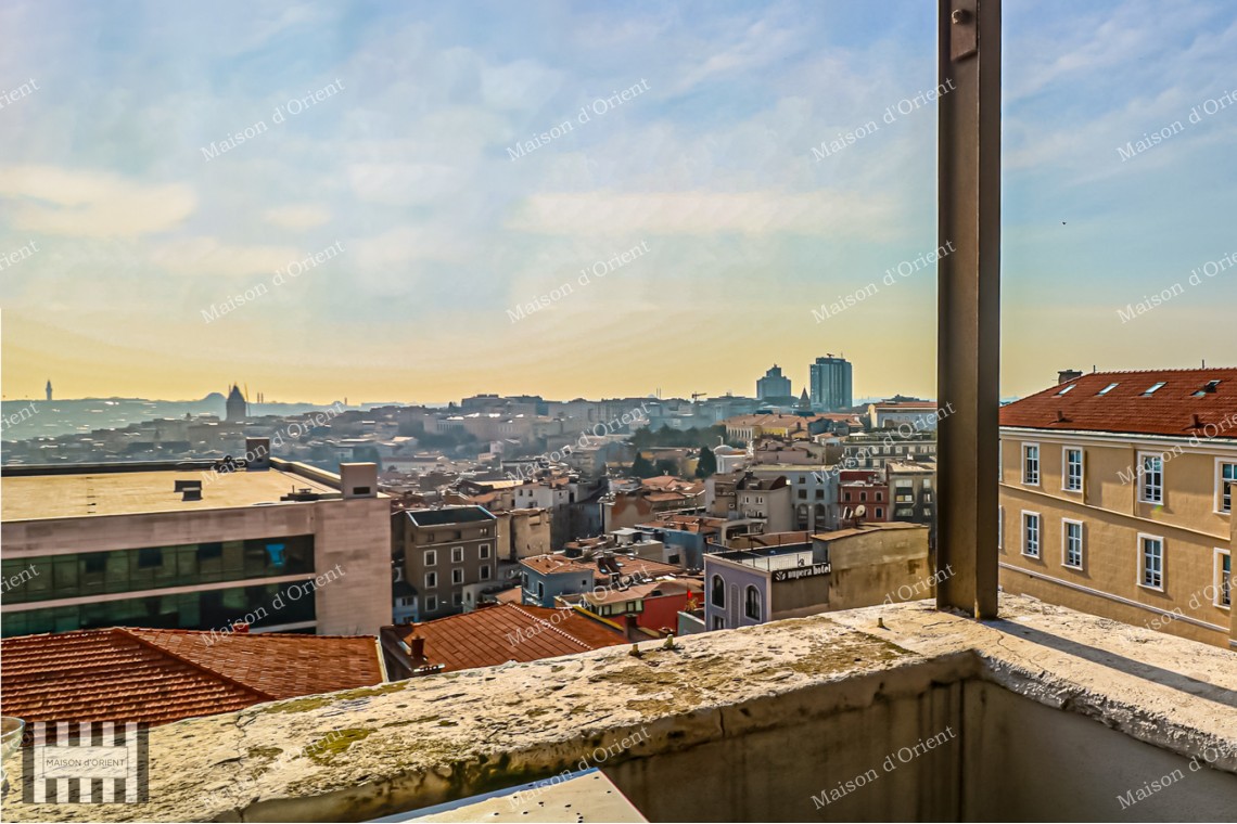 2+1 Flat for Sale with Airbnb License in Historical Mavrogordato Building