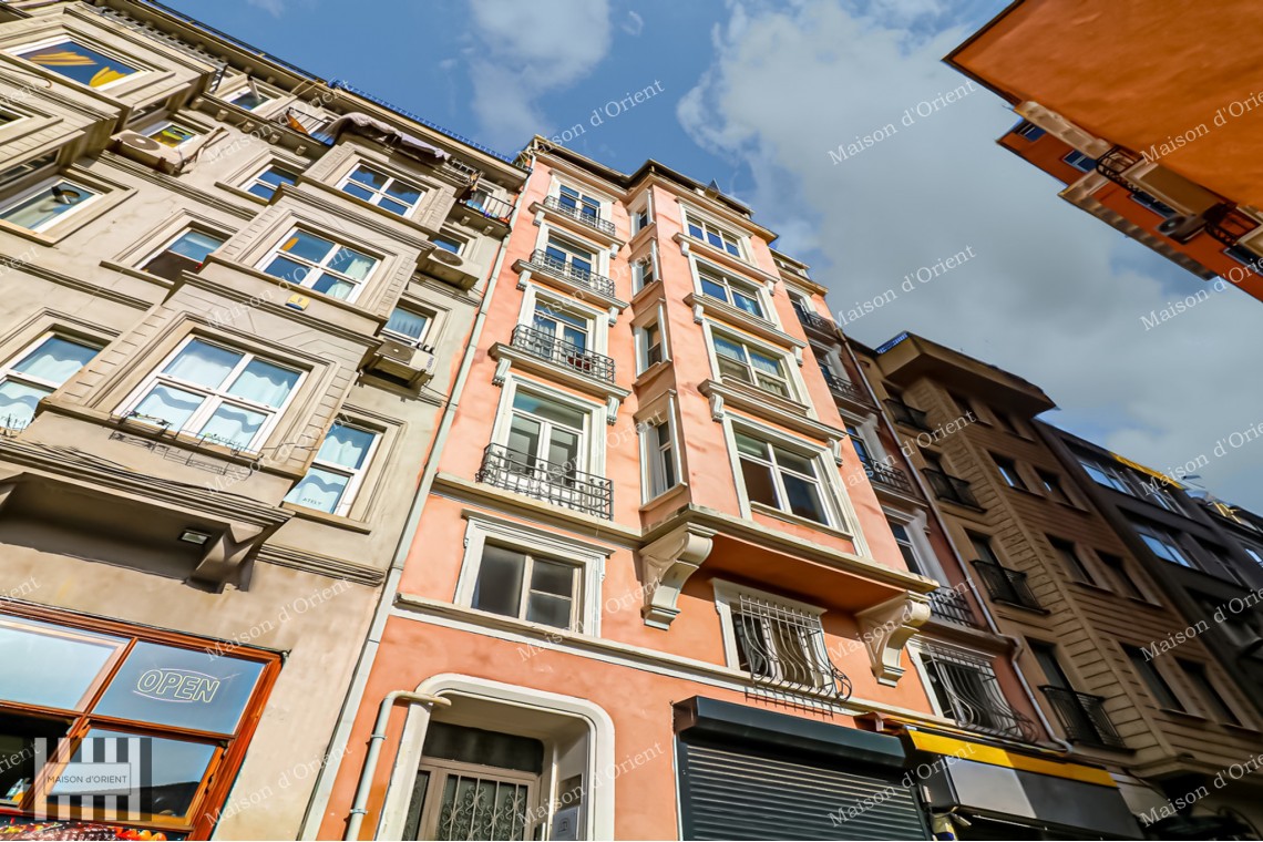 2+1 Flat for Sale with Airbnb License in Historical Mavrogordato Building
