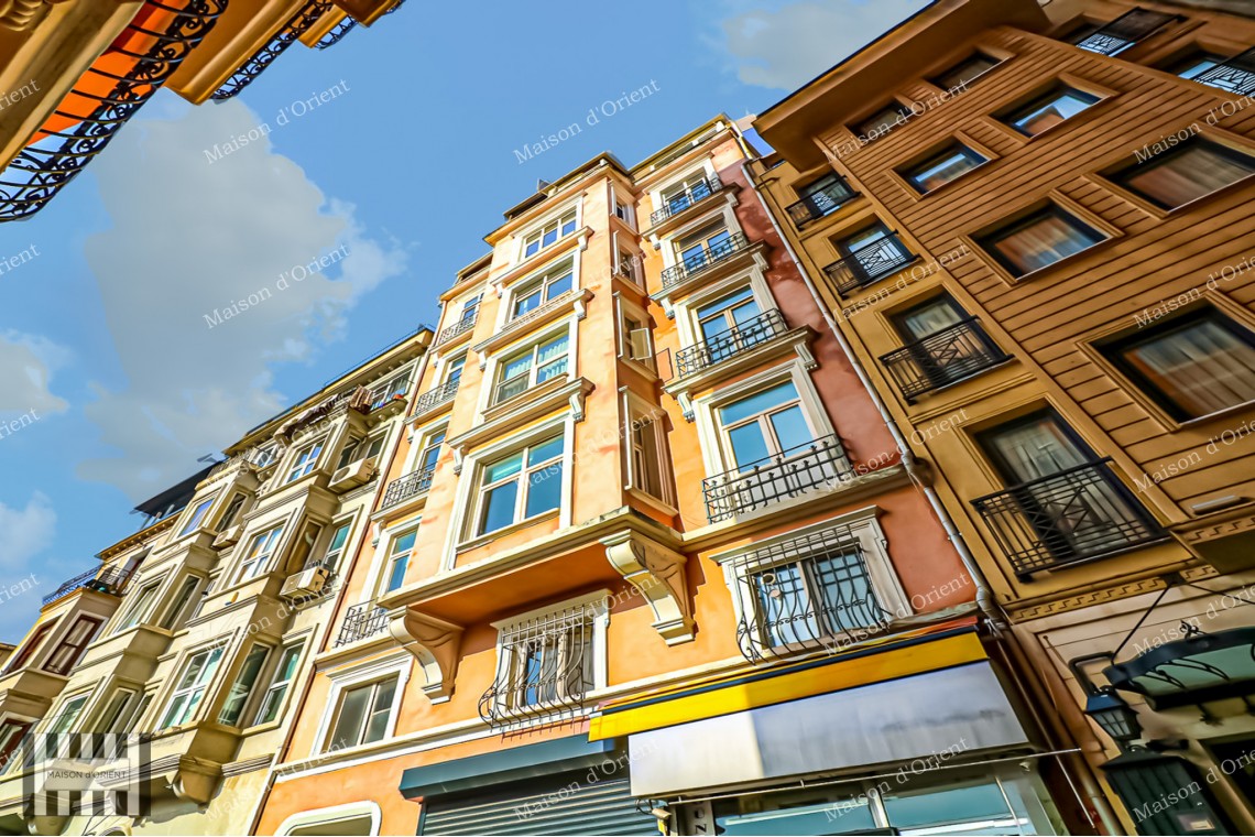 2+1 Flat for Sale with Airbnb License in Historical Mavrogordato Building