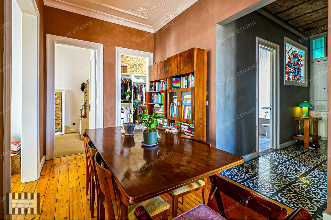 2+1 Flat for Sale with Airbnb License in Historical Mavrogordato Building