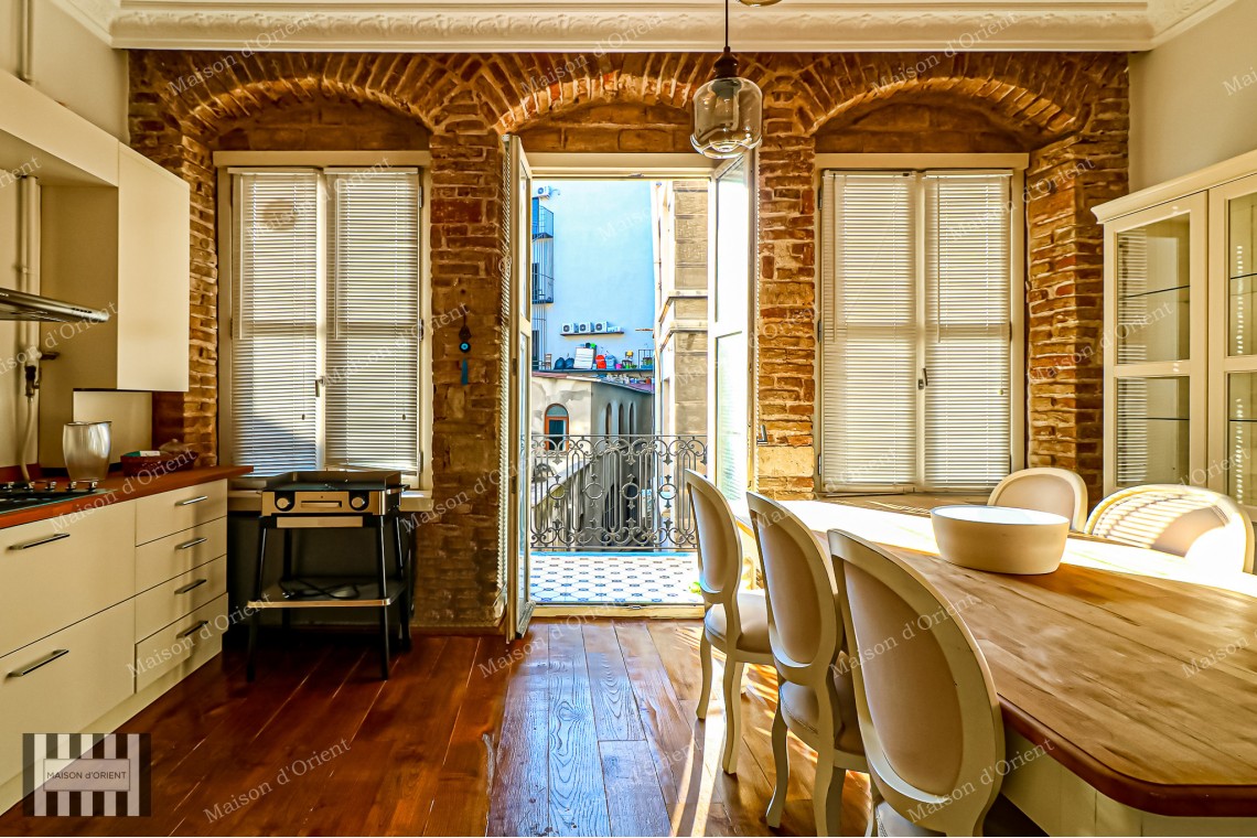 2+1 Duplex for Rent with View in Historical İpera Building