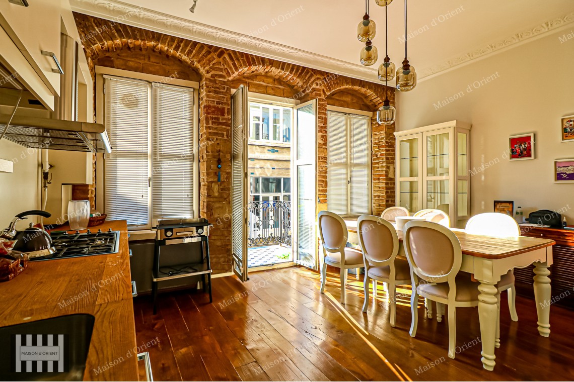 2+1 Duplex for Rent with View in Historical İpera Building