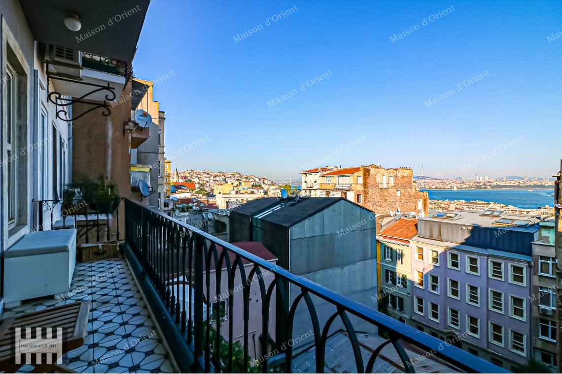 2+1 Duplex for Rent with View in Historical İpera Building