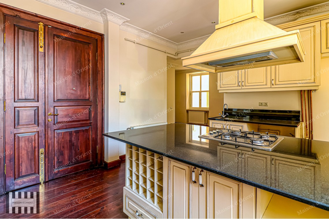 2+1 Flat for Rent in Cihangir Historical Pamir Bey Apartment