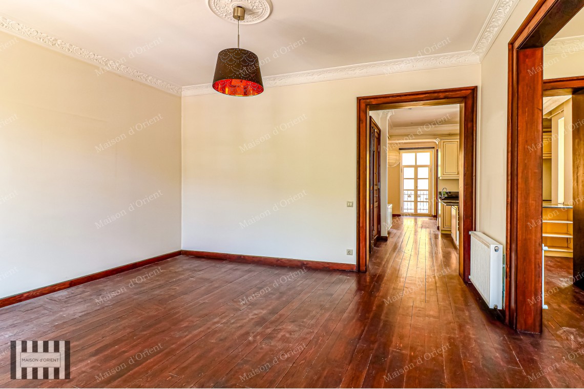 2+1 Flat for Rent in Cihangir Historical Pamir Bey Apartment
