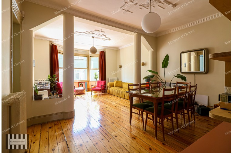 2+1 Furnished Flat for Rent in Historical Gusto Building in Cihangir 