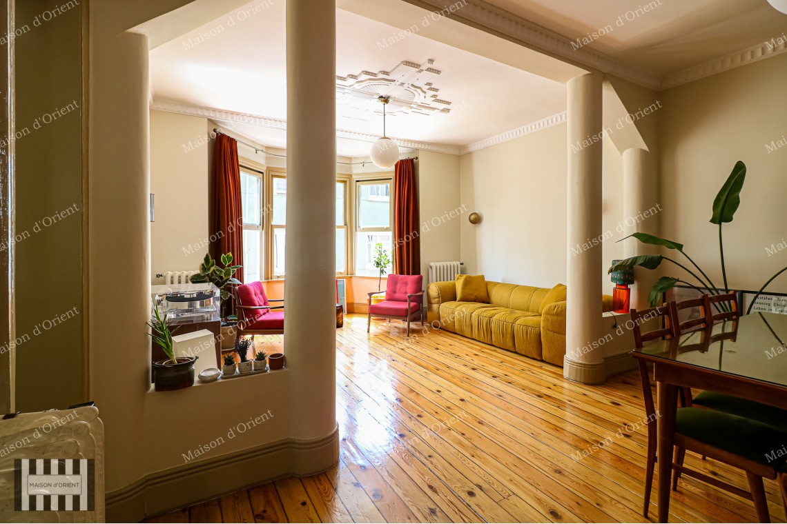 2+1 Furnished Flat for Rent in Historical Gusto Building in Cihangir 