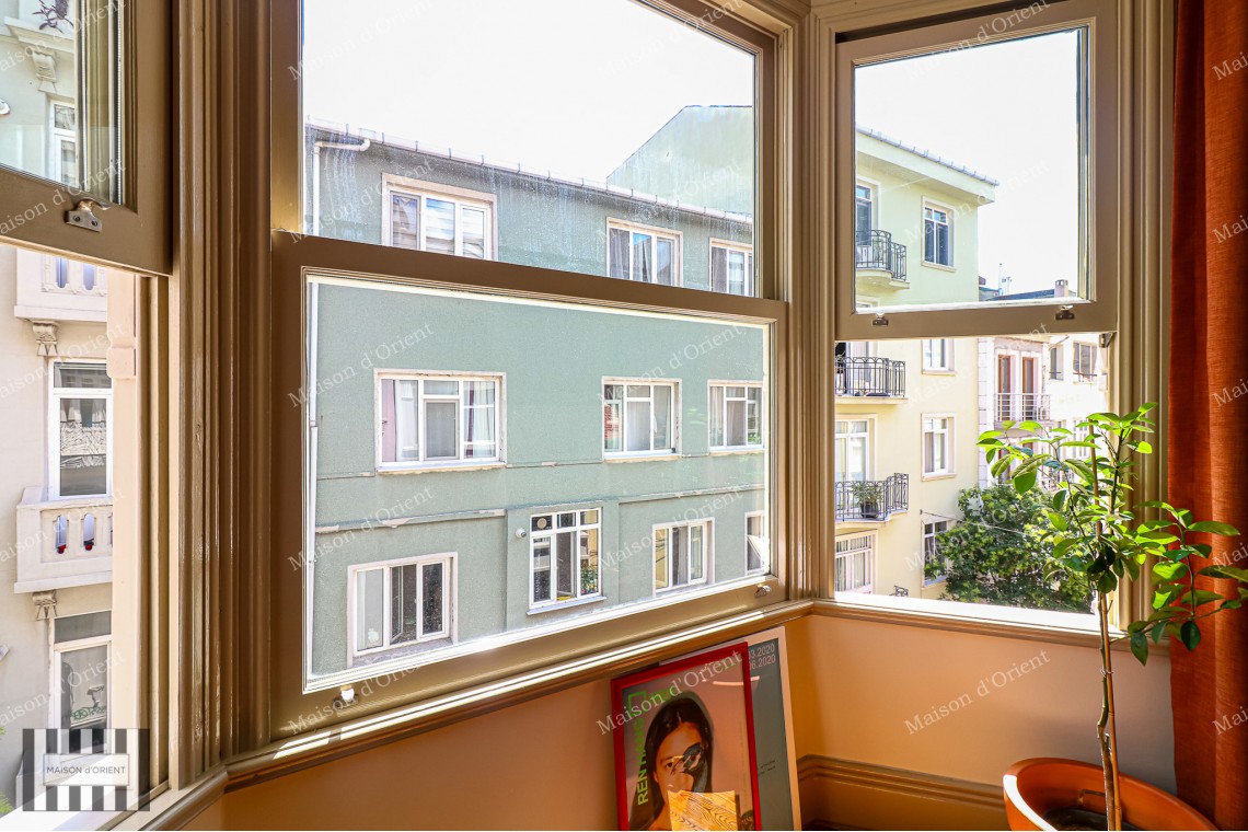 2+1 Furnished Flat for Rent in Historical Gusto Building in Cihangir 