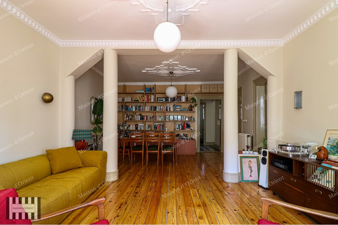 2+1 Furnished Flat for Rent in Historical Gusto Building in Cihangir 