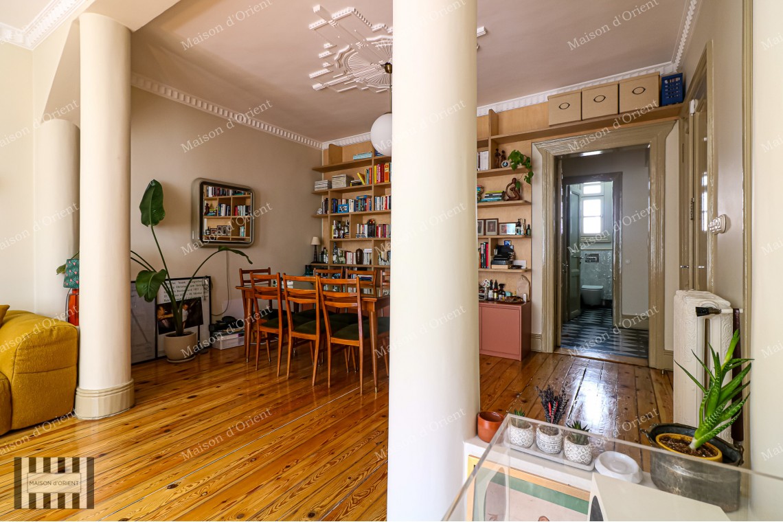 2+1 Furnished Flat for Rent in Historical Gusto Building in Cihangir 