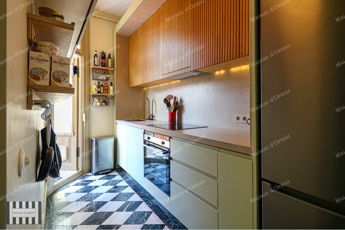 2+1 Furnished Flat for Rent in Historical Gusto Building in Cihangir 