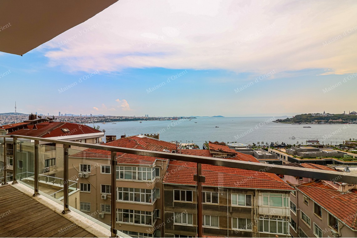 Located in Cihangir on Kumrulu Street 2+1 Flat for Rent