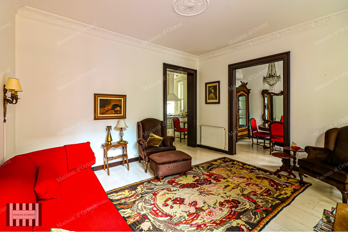 2+1  Flat for Rent in Cihangir Historical Pamir Bey Apartment
