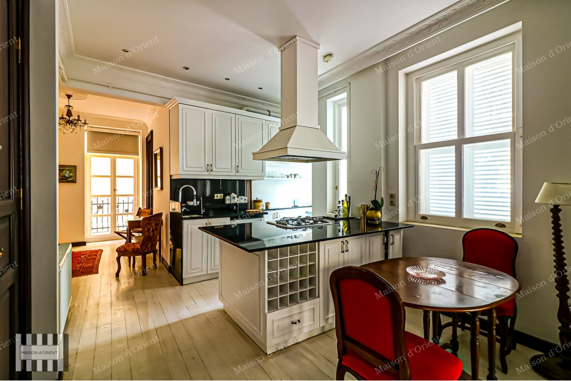 2+1  Flat for Rent in Cihangir Historical Pamir Bey Apartment