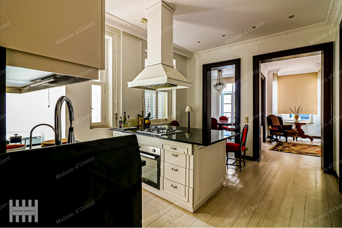 2+1  Flat for Rent in Cihangir Historical Pamir Bey Apartment