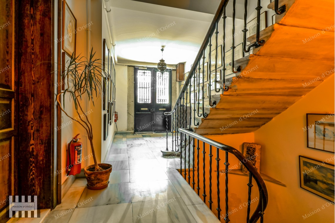 2+1  Flat for Rent in Cihangir Historical Pamir Bey Apartment