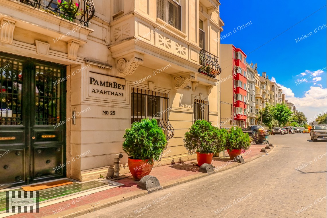 2+1  Flat for Rent in Cihangir Historical Pamir Bey Apartment