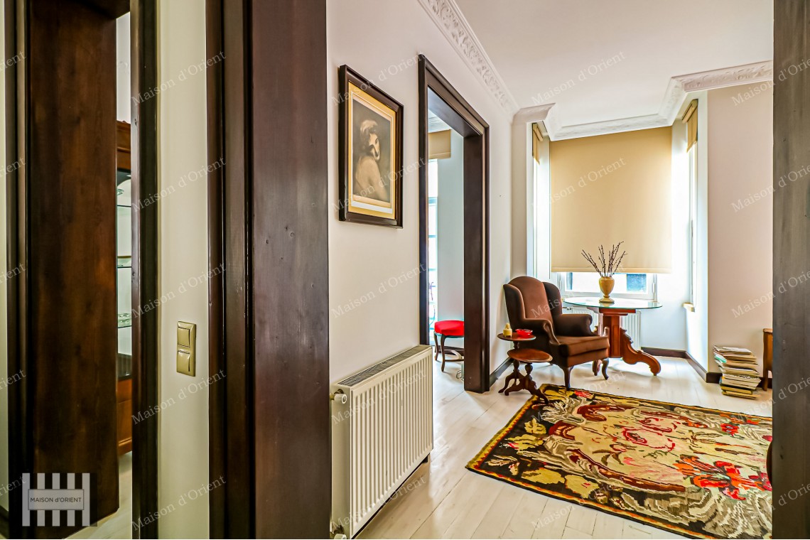 2+1  Flat for Rent in Cihangir Historical Pamir Bey Apartment