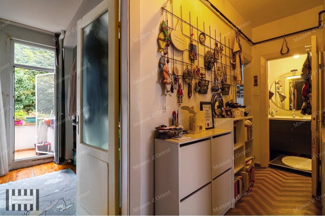 Located in Galatasaray in Historical Lüks Building 180sqm Flat For Sale