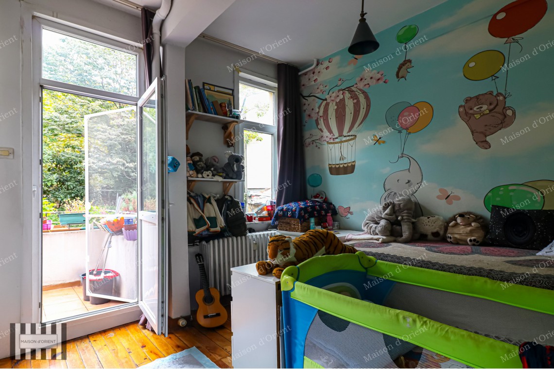 Located in Galatasaray in Historical Lüks Building 180sqm Flat For Sale