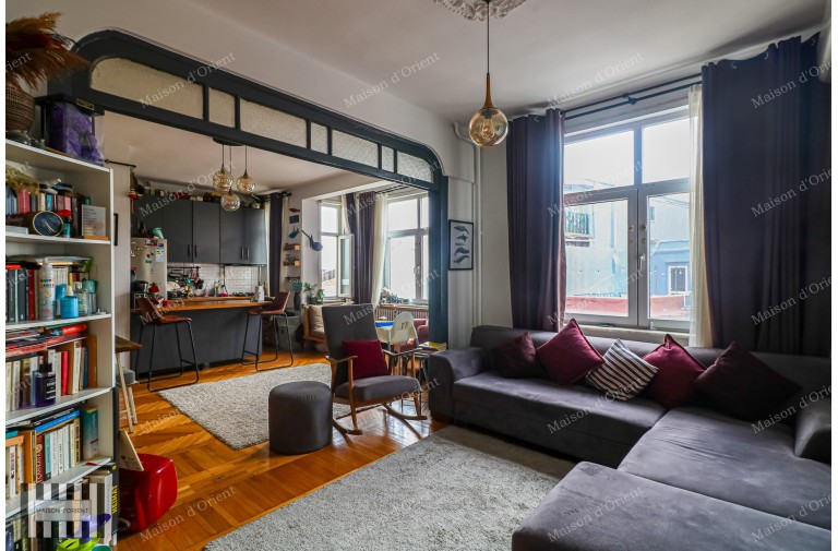Located in Galatasaray in Historical Lüks Building 180sqm Flat For Sale