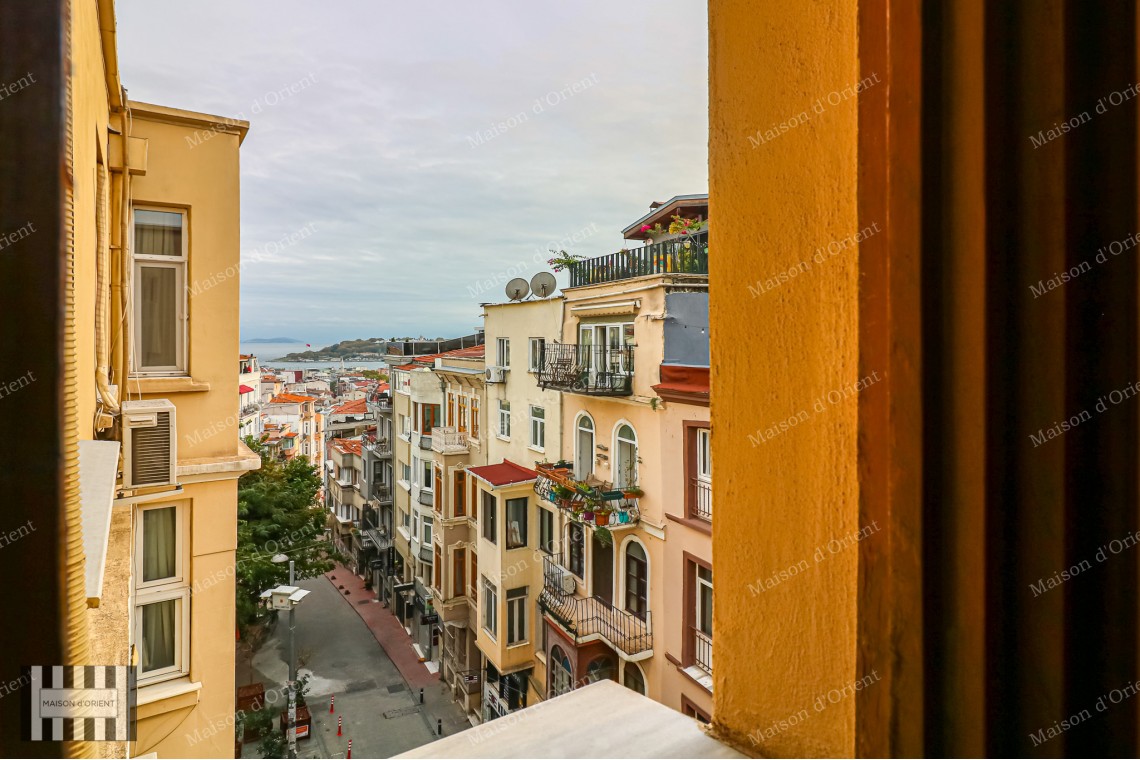 Located in Galatasaray in Historical Lüks Building 180sqm Flat For Sale