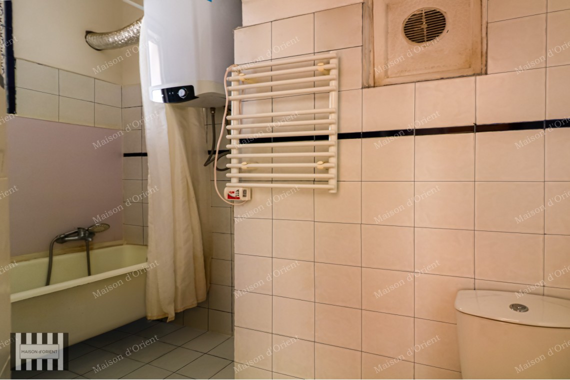 Located in Galatasaray in Historical Lüks Building 180sqm Flat For Sale