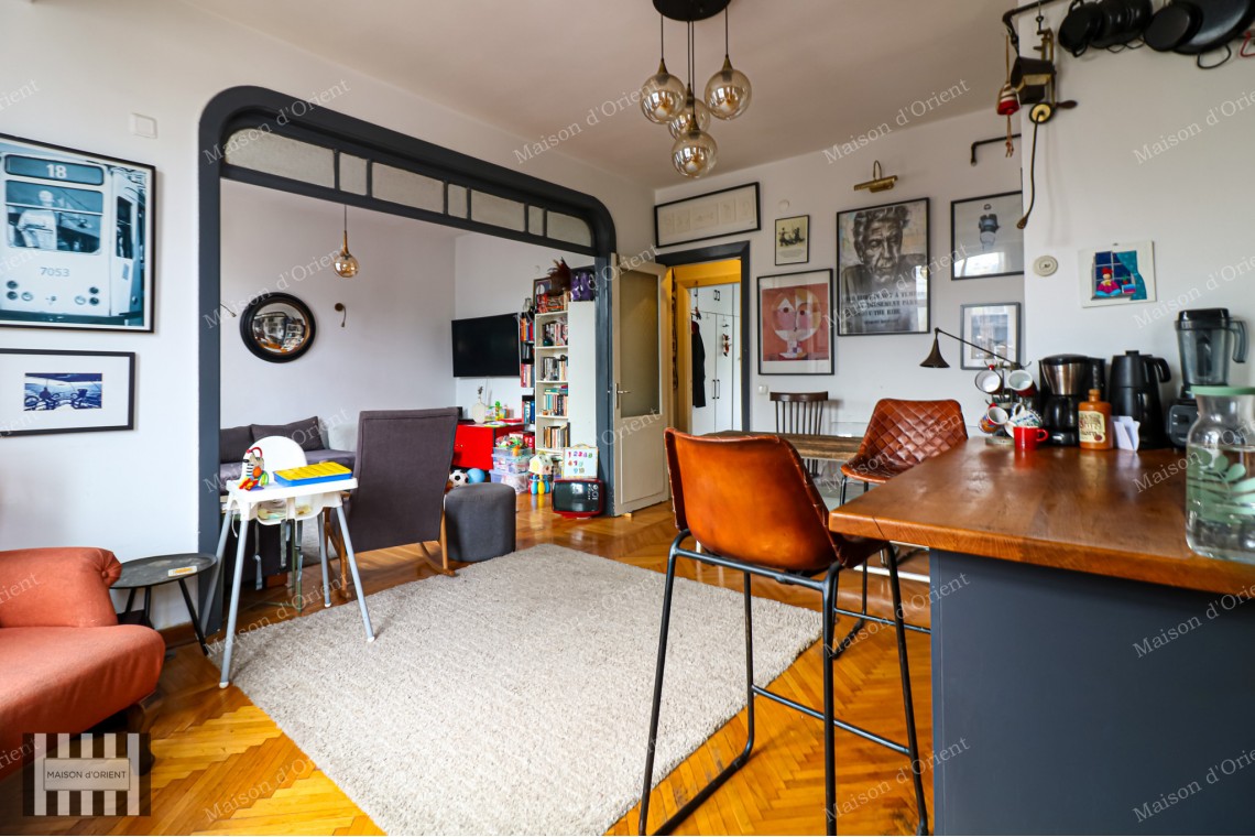 Located in Galatasaray in Historical Lüks Building 180sqm Flat For Sale