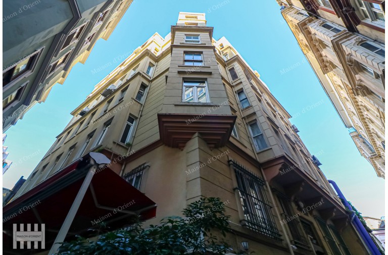 2+1 Apartment for Rent with Balcony and Bosphorus View in Galata