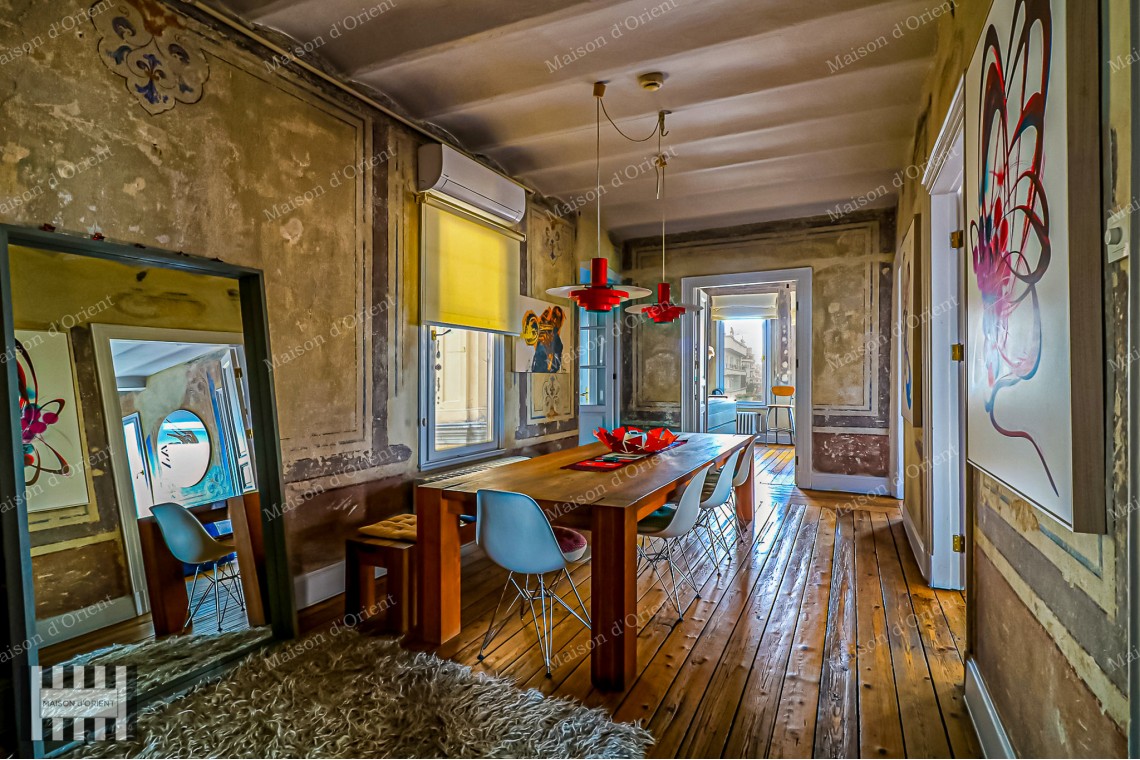 3+1 Furnished Apartment in Galata Historical Ferah Apartment for Sale