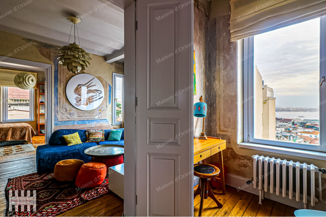 3+1 Furnished Apartment in Galata Historical Ferah Apartment for Sale