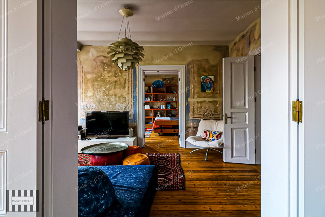  3+1 Furnished Apartment in Galata Historical Ferah Apartment for Rent